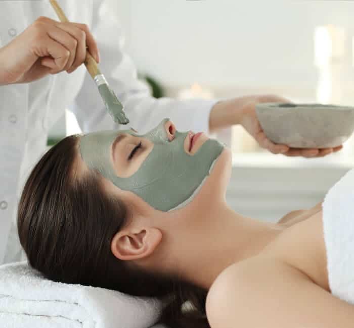 Signature Facial Avah